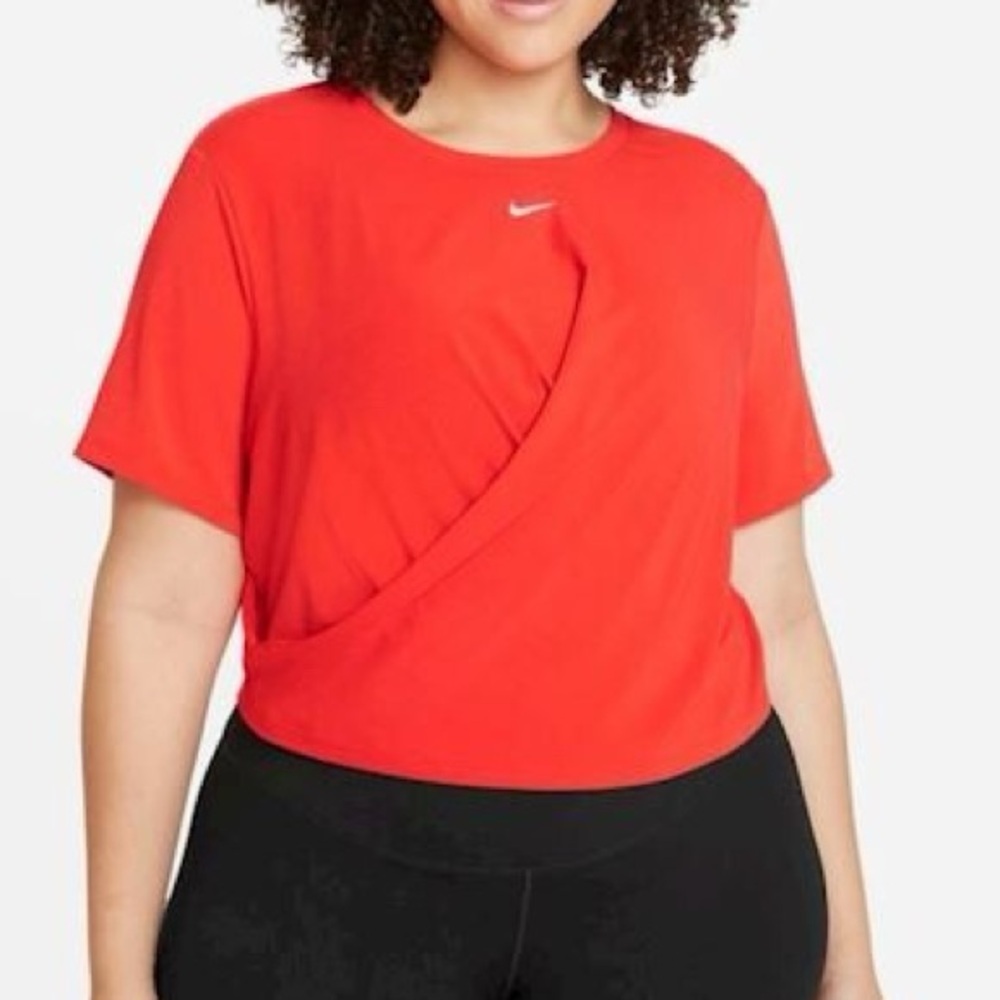 Nike Dri-FIT One Luxe Twist Standard-Fit Short-Sleeve Top